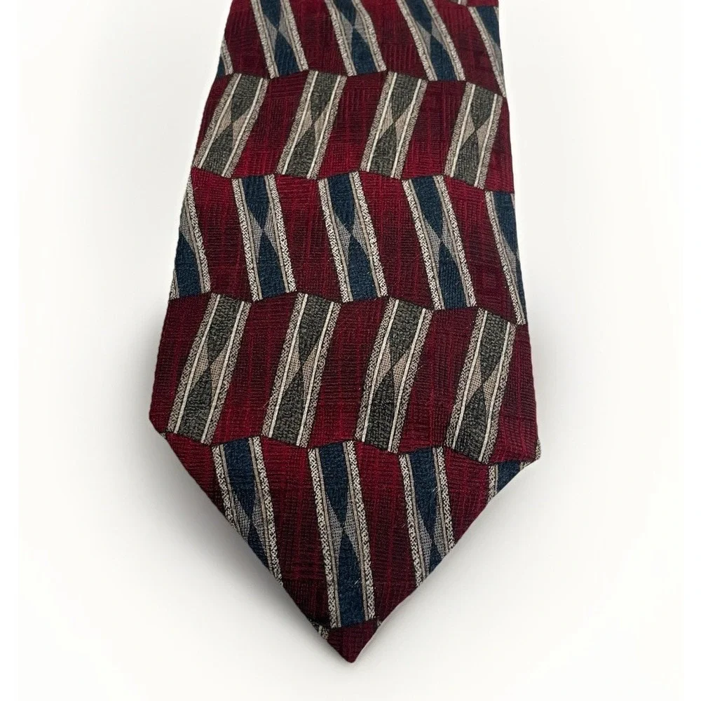 Valeriano Men's Silk‎ Tie Red Geometric Pattern Vintage Classic 3.75